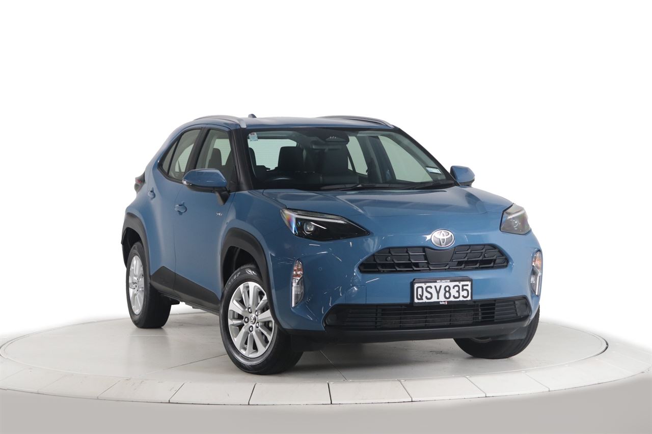 Vehicle image 3