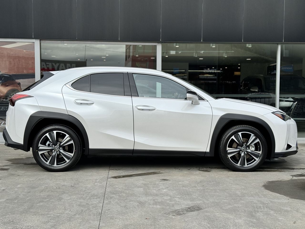 Vehicle image 2