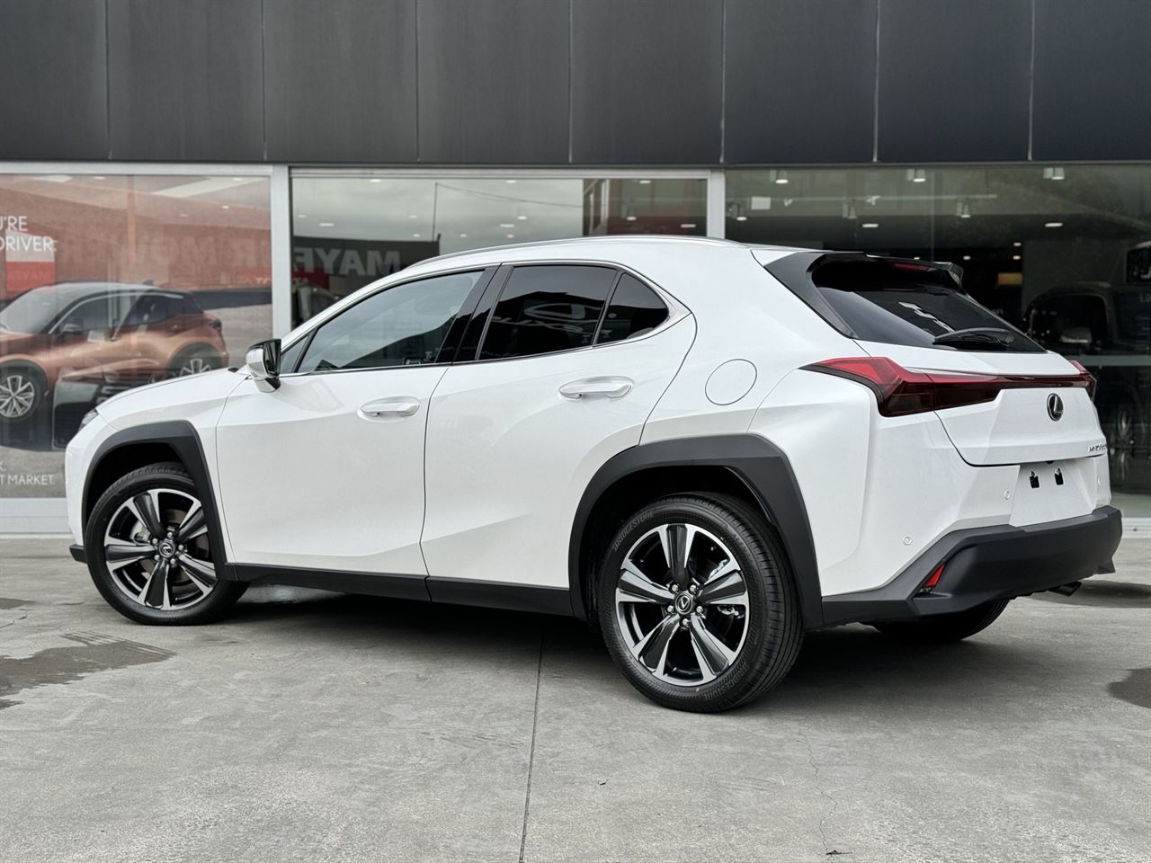 Vehicle image 3