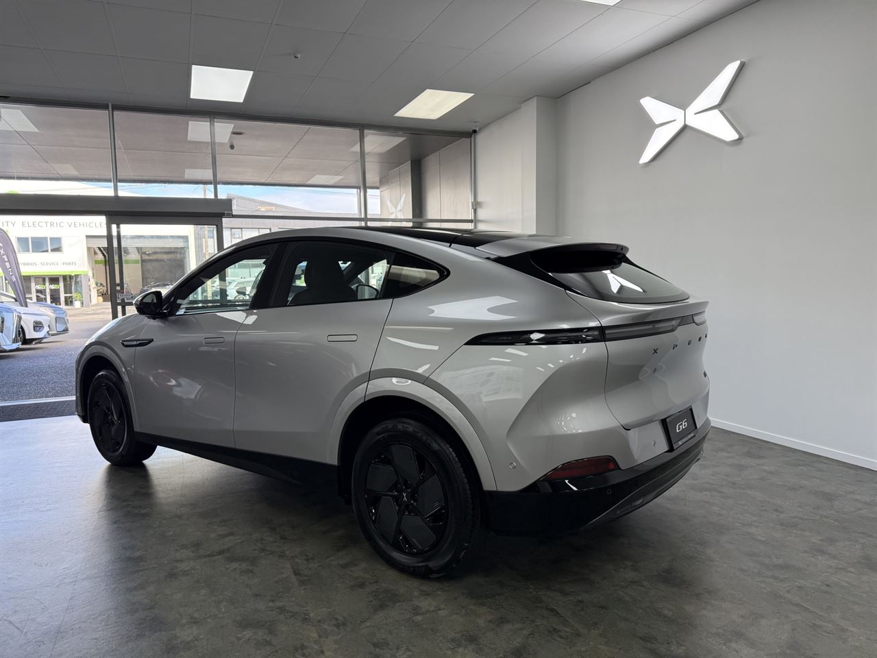 Vehicle image 4