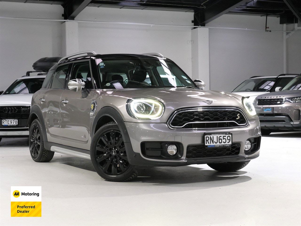 Vehicle image 1