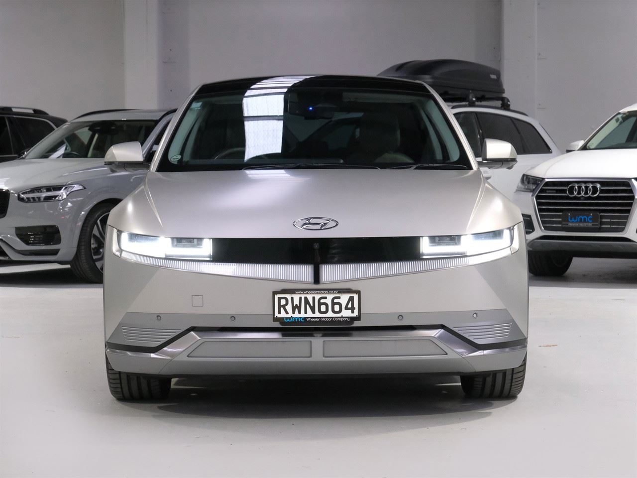 Vehicle image 3