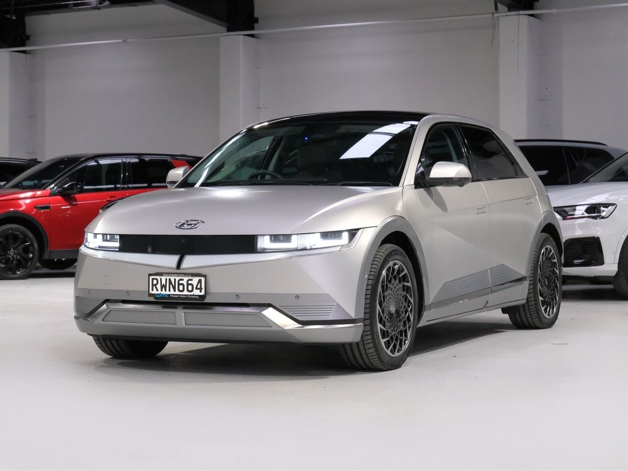 Vehicle image 4