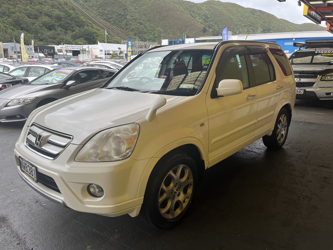 Vehicle image 3