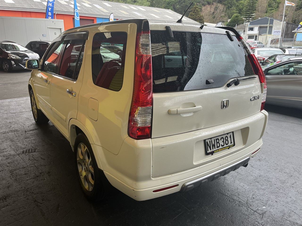 Vehicle image 4