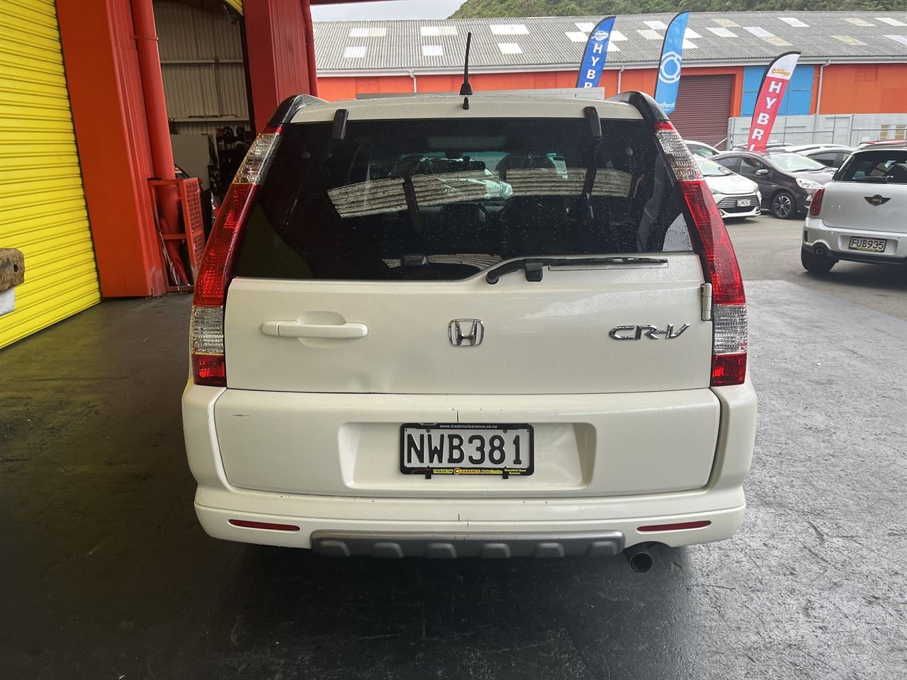 Vehicle image 5