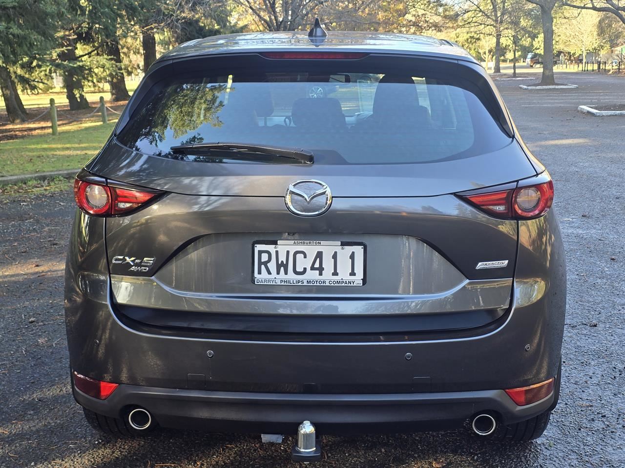 Vehicle image 5