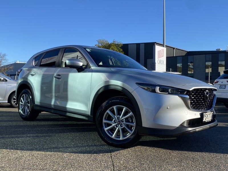 Vehicle image 5