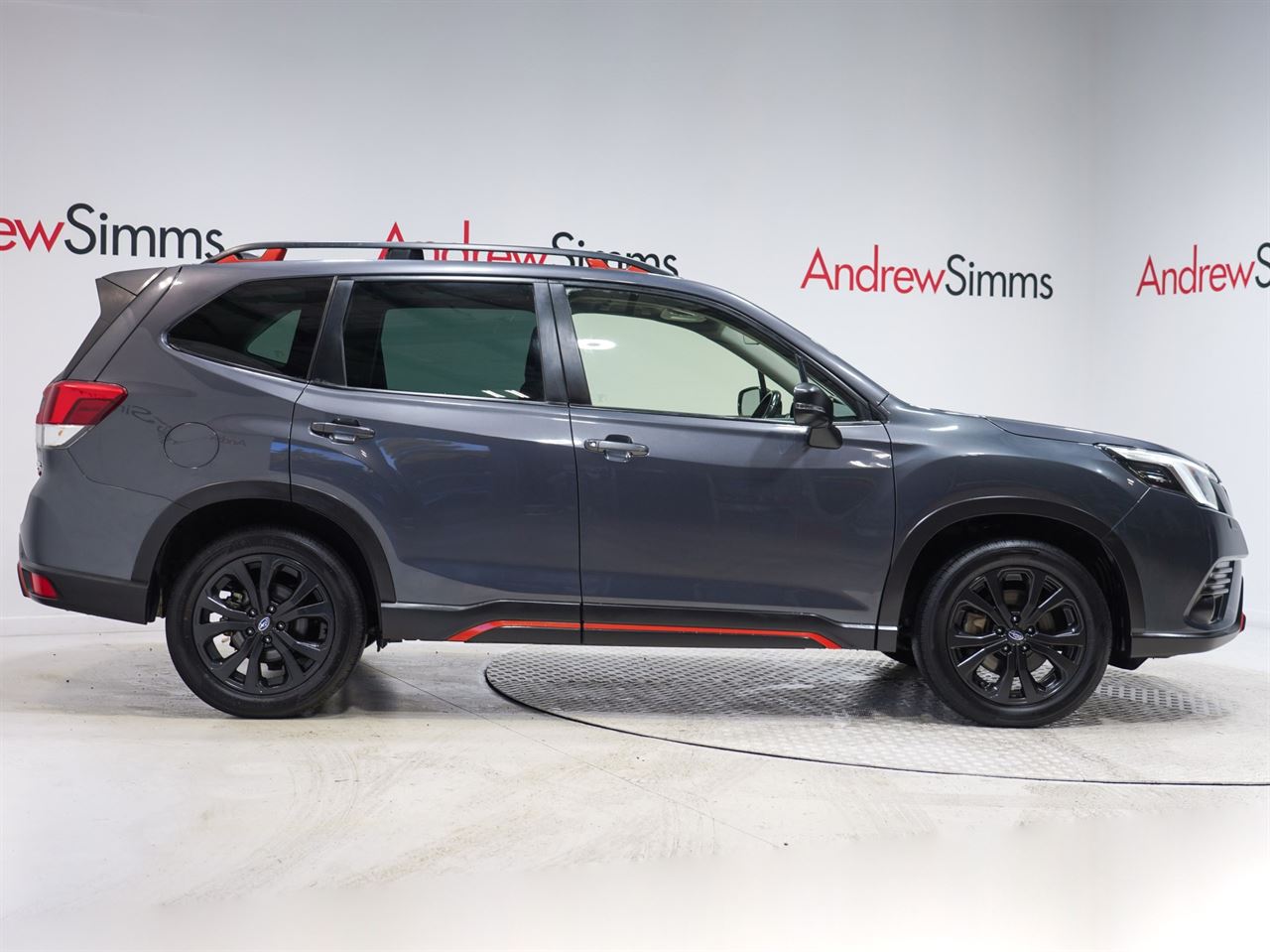 Vehicle image 4