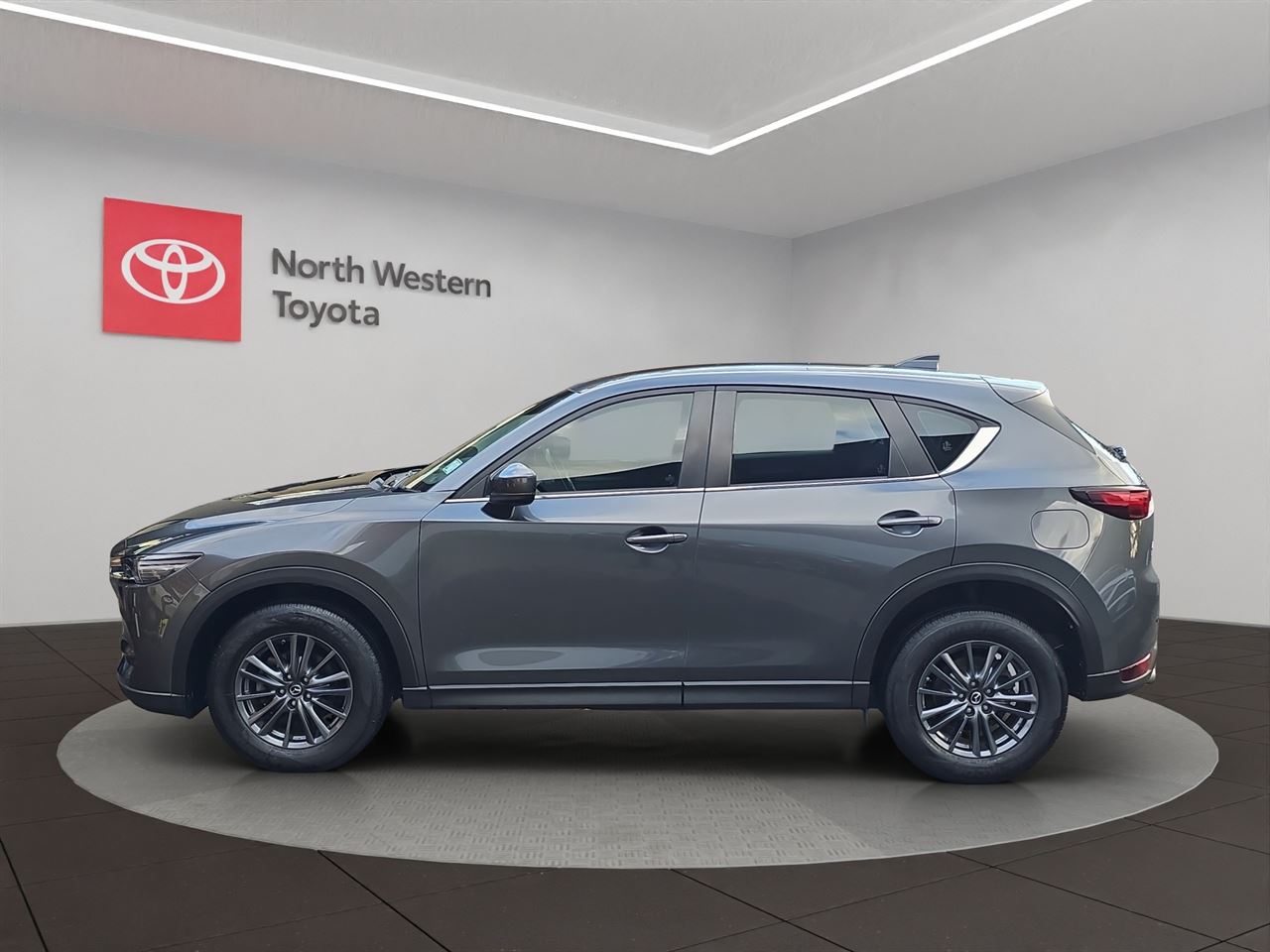Vehicle image 4