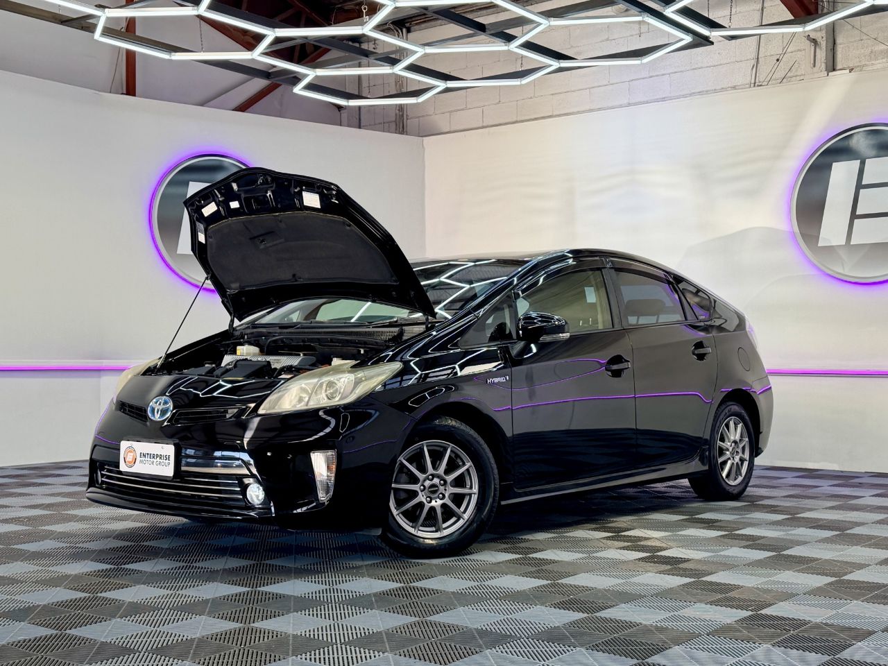 Vehicle image 3