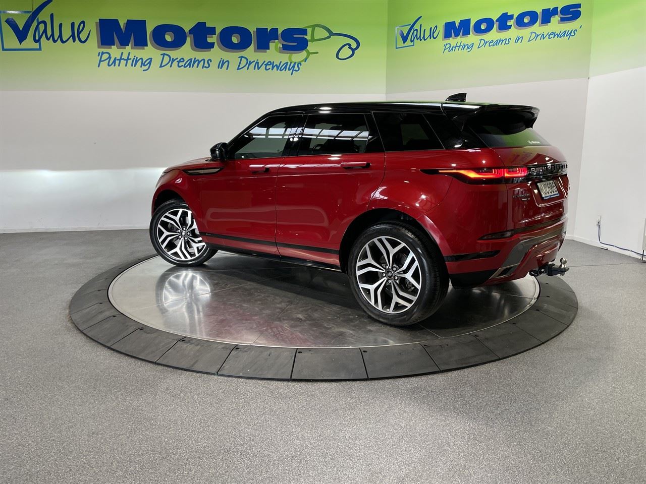 Vehicle image 5