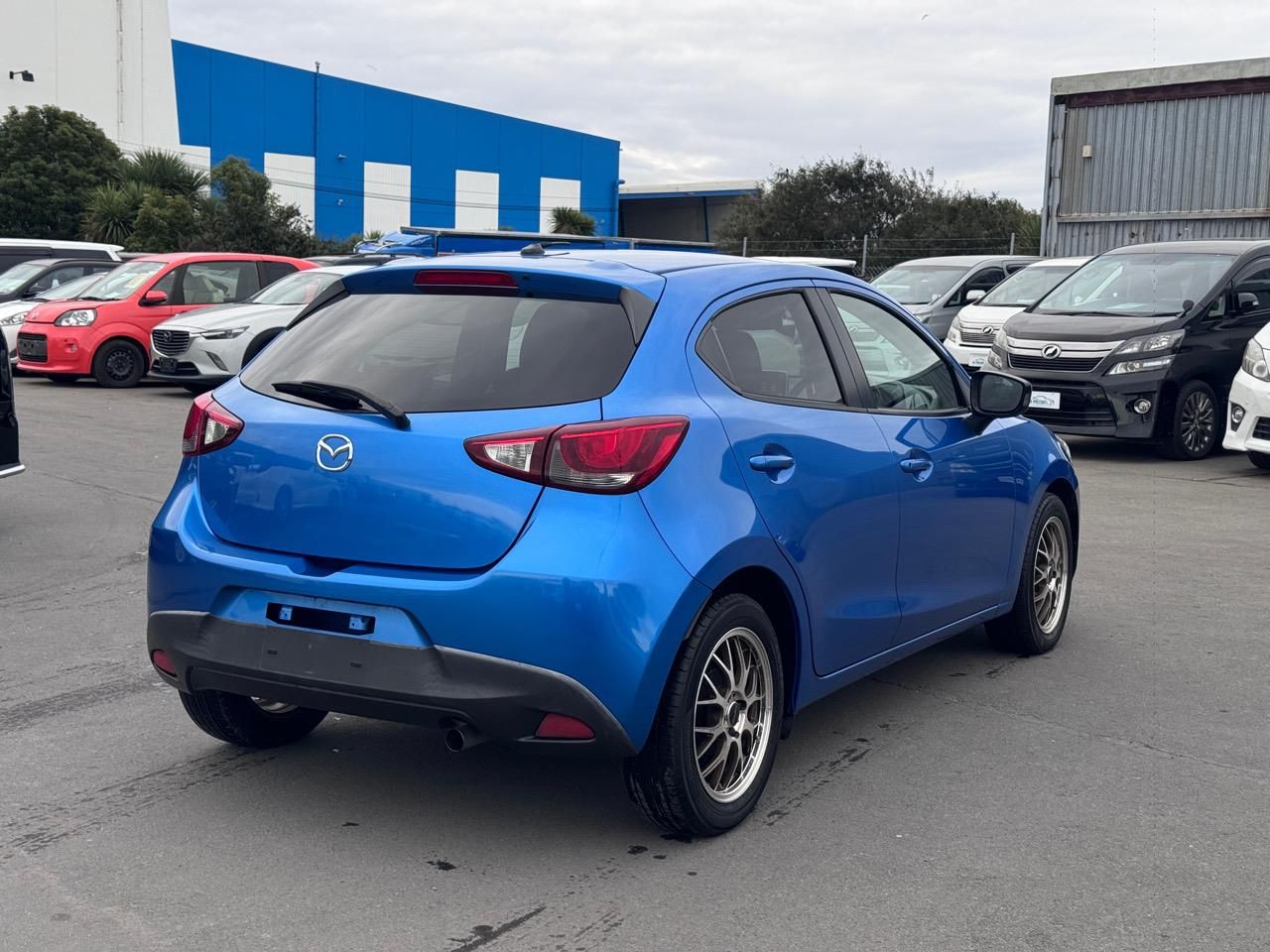 Vehicle image 5