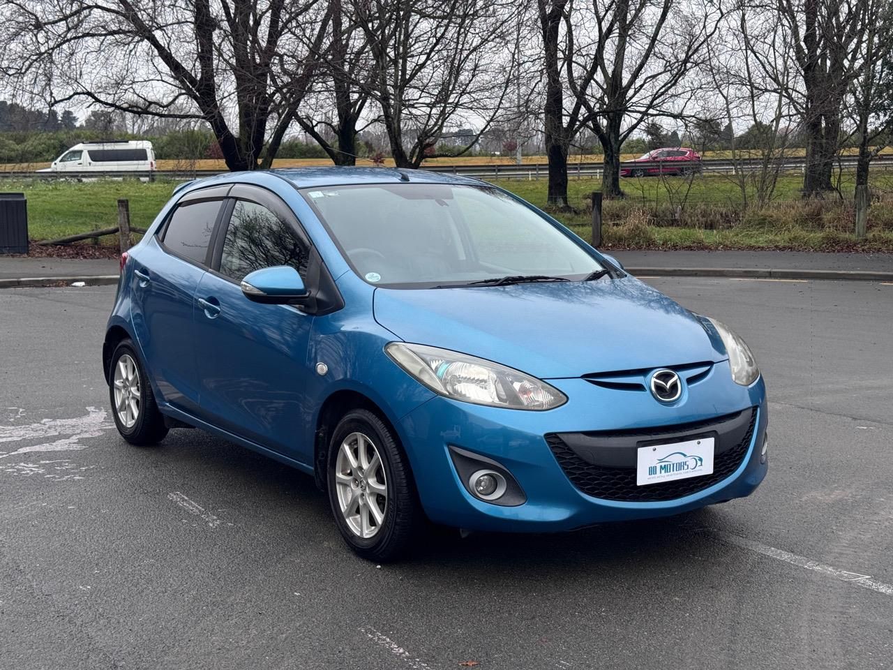Vehicle image 3