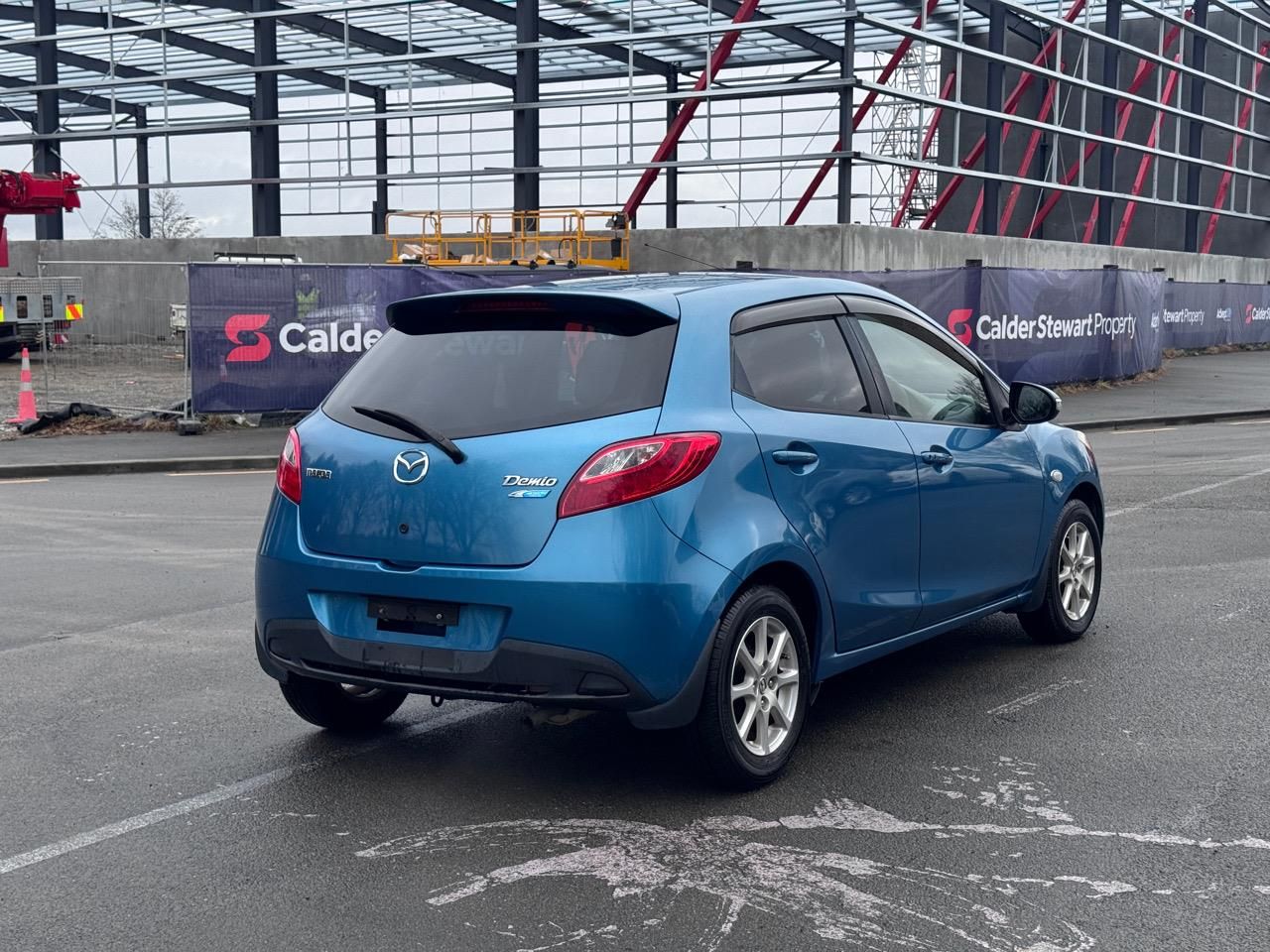 Vehicle image 5