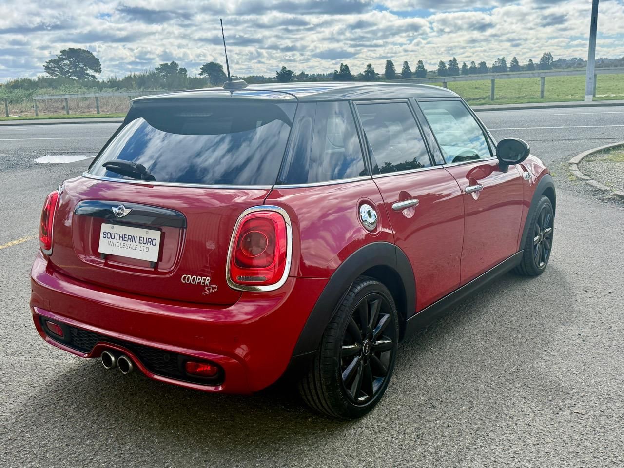 Vehicle image 5