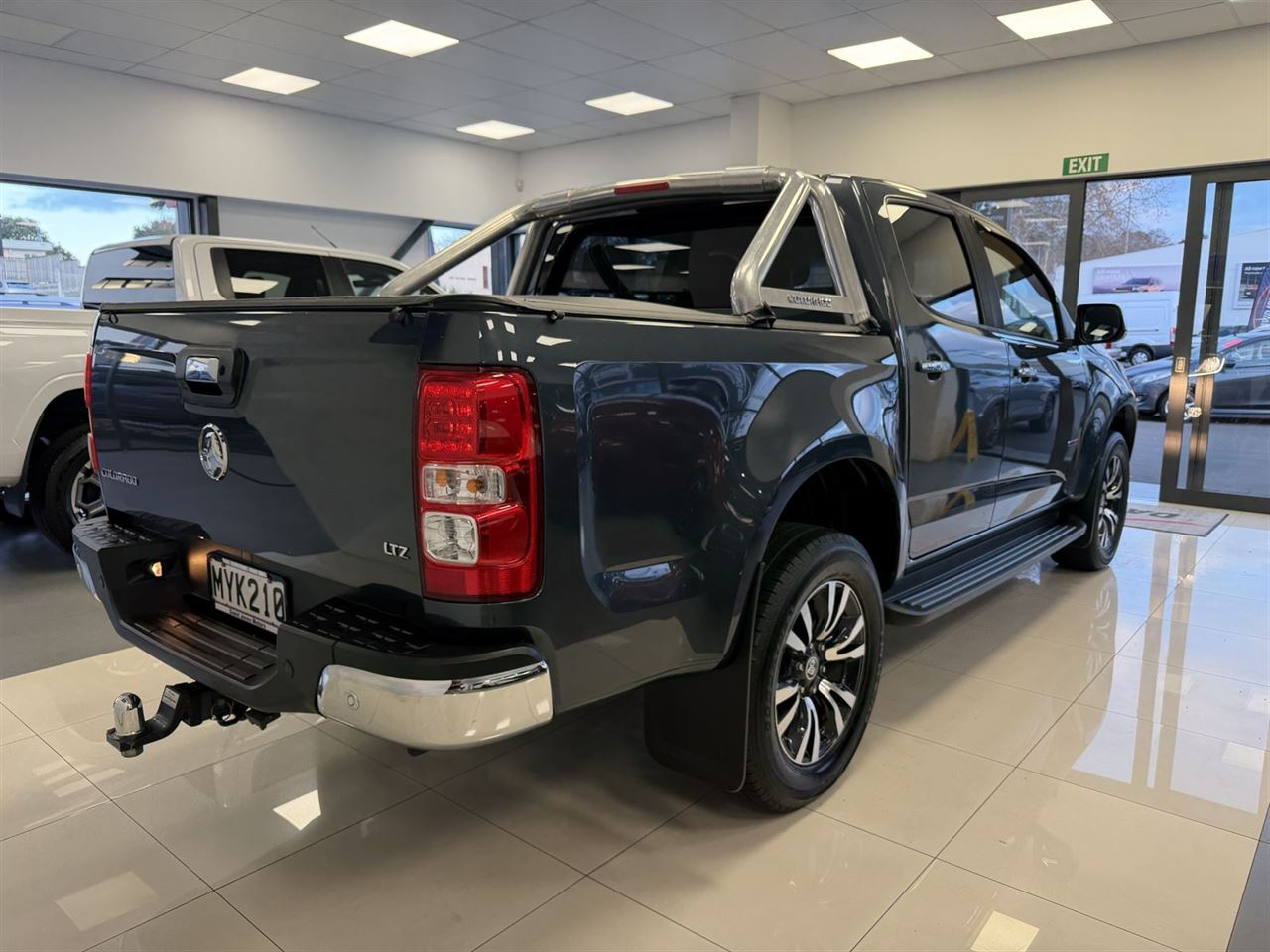 Vehicle image 3
