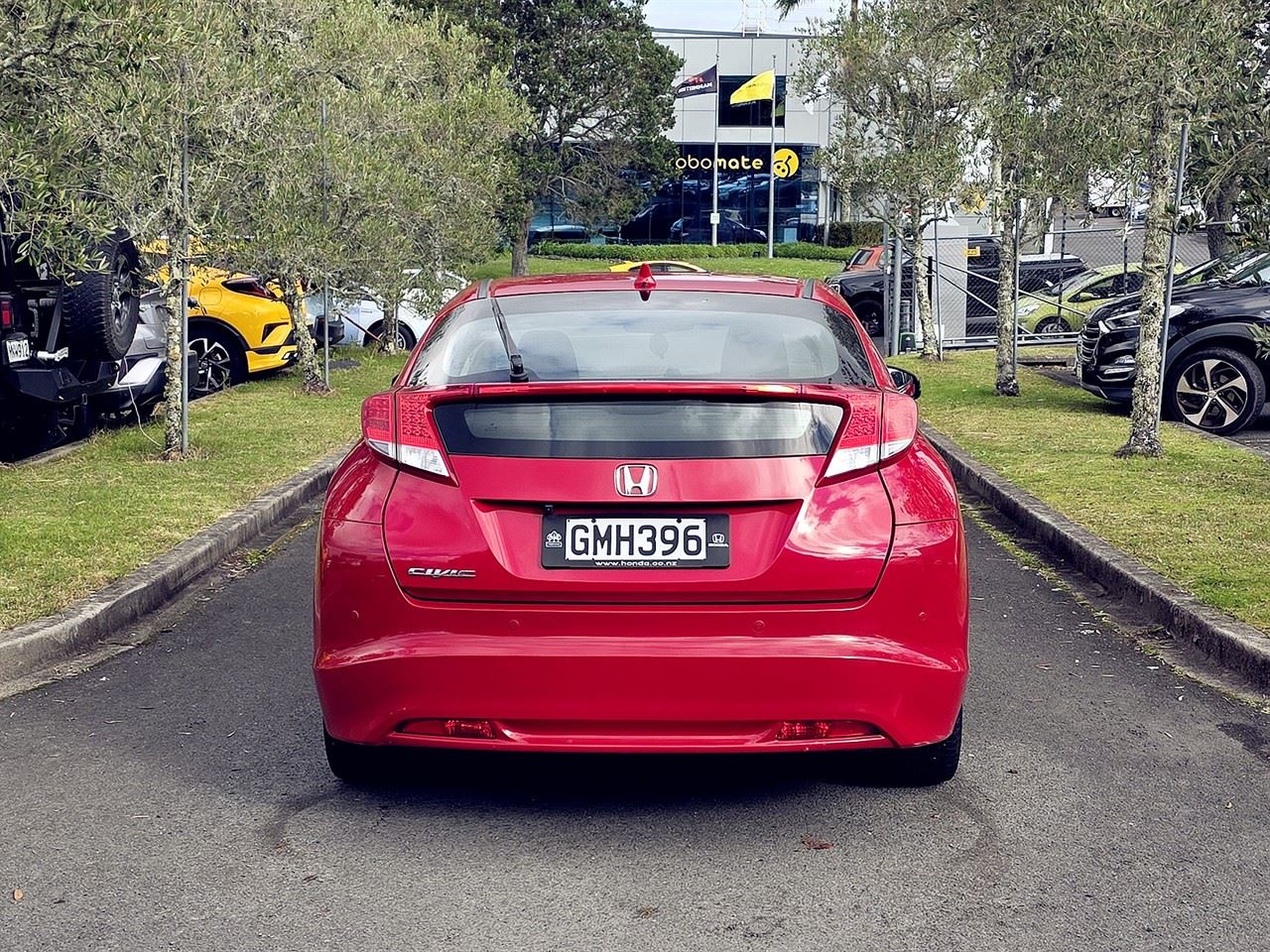 Vehicle image 5