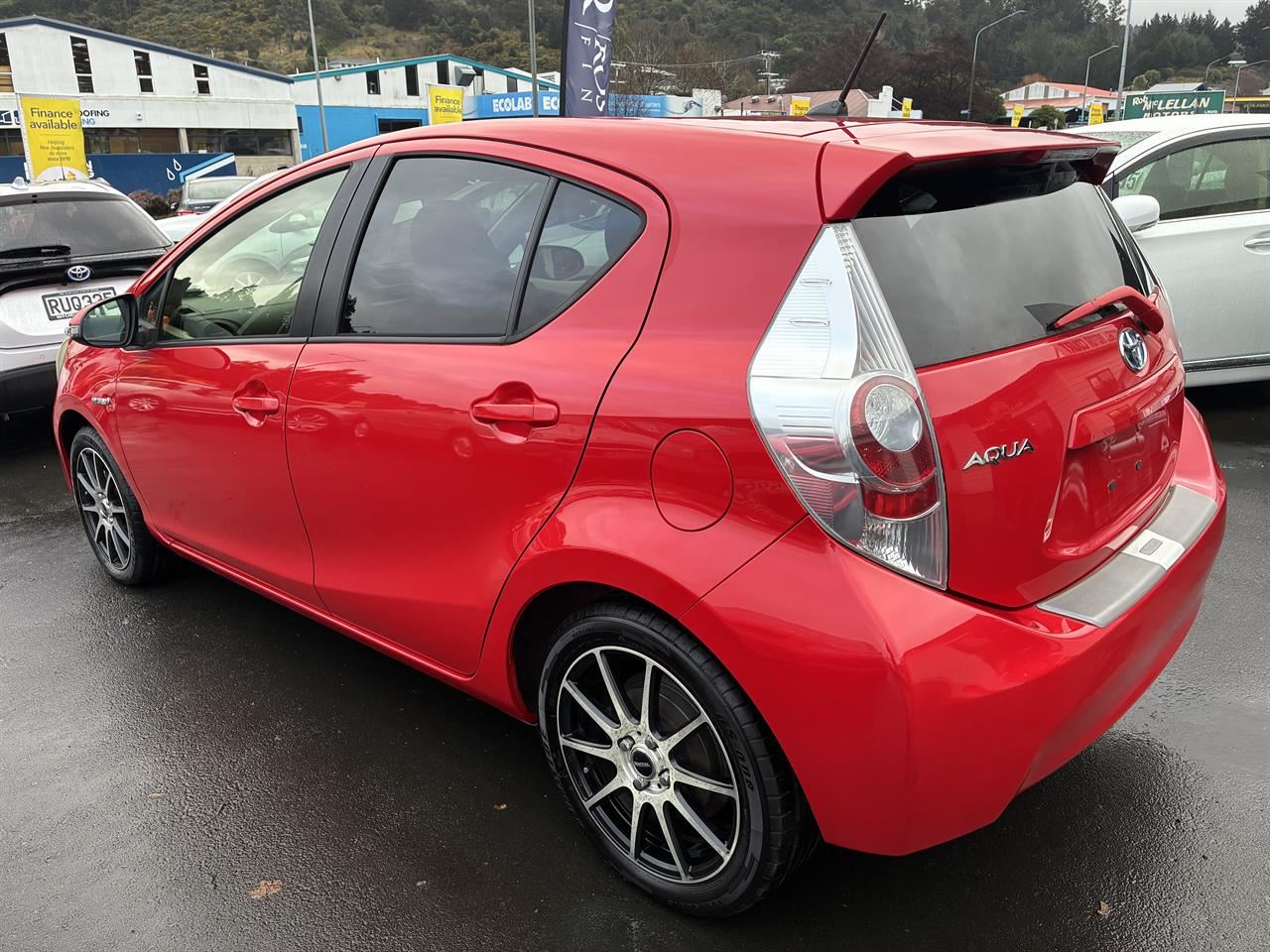 Vehicle image 4