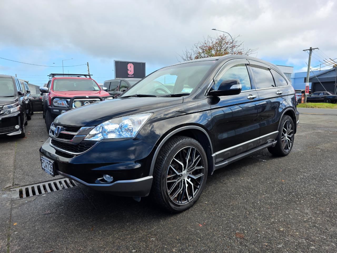 Vehicle image 4