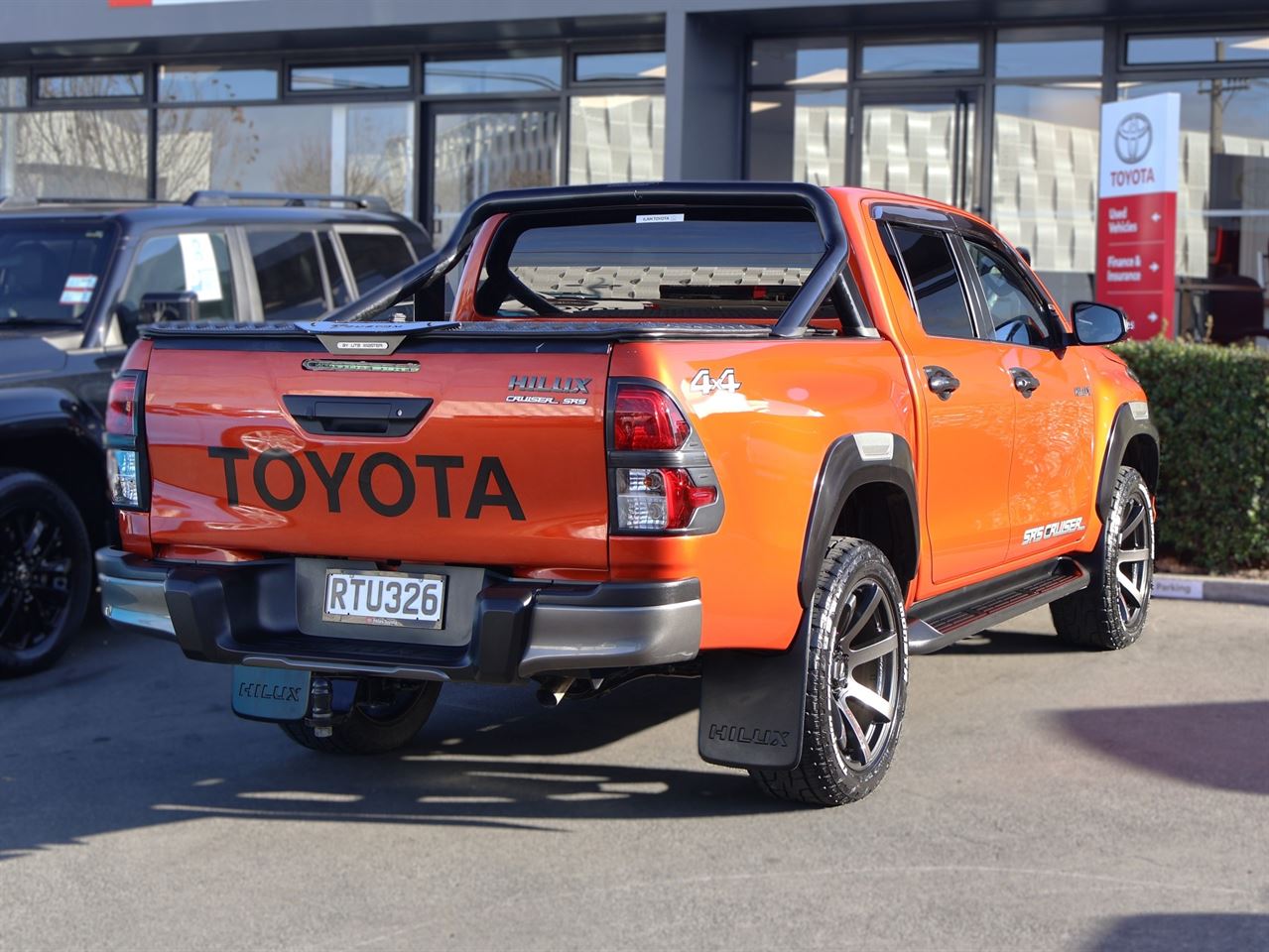 Vehicle image 5