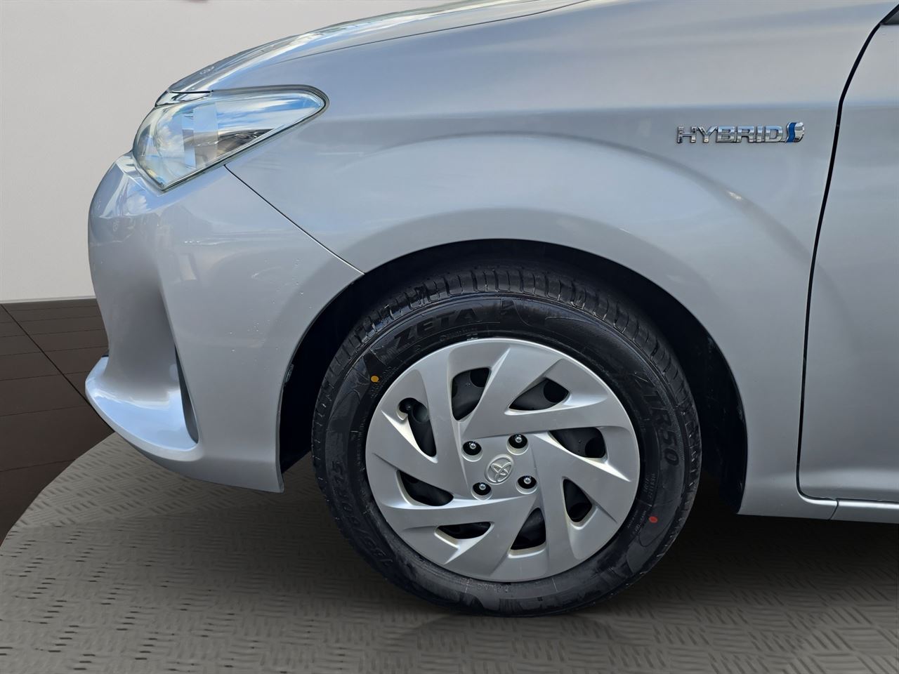 Vehicle image 5