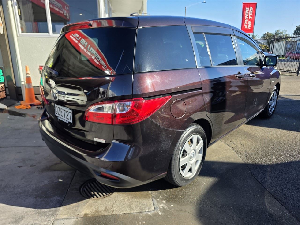 Vehicle image 5