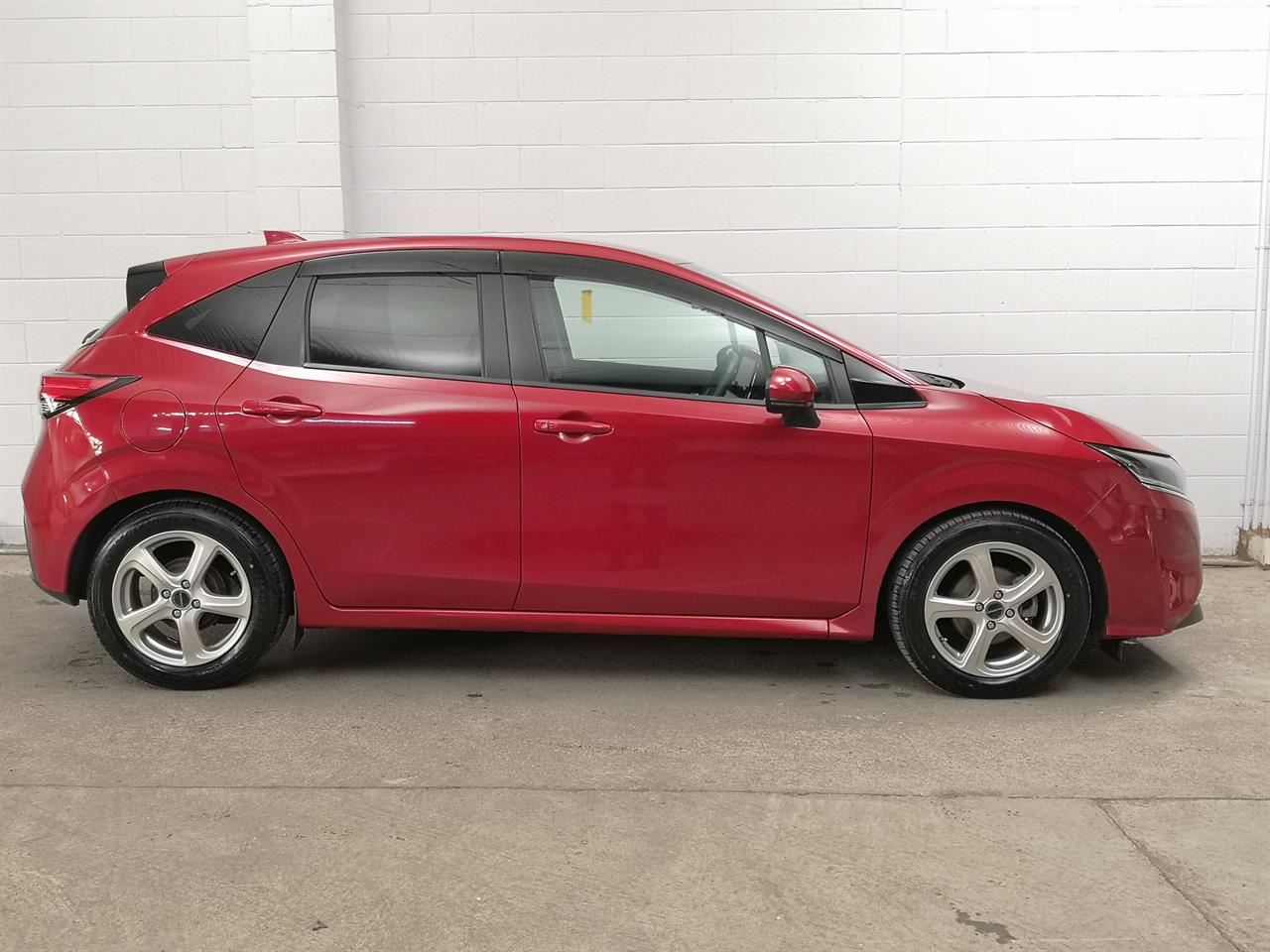 Vehicle image 3