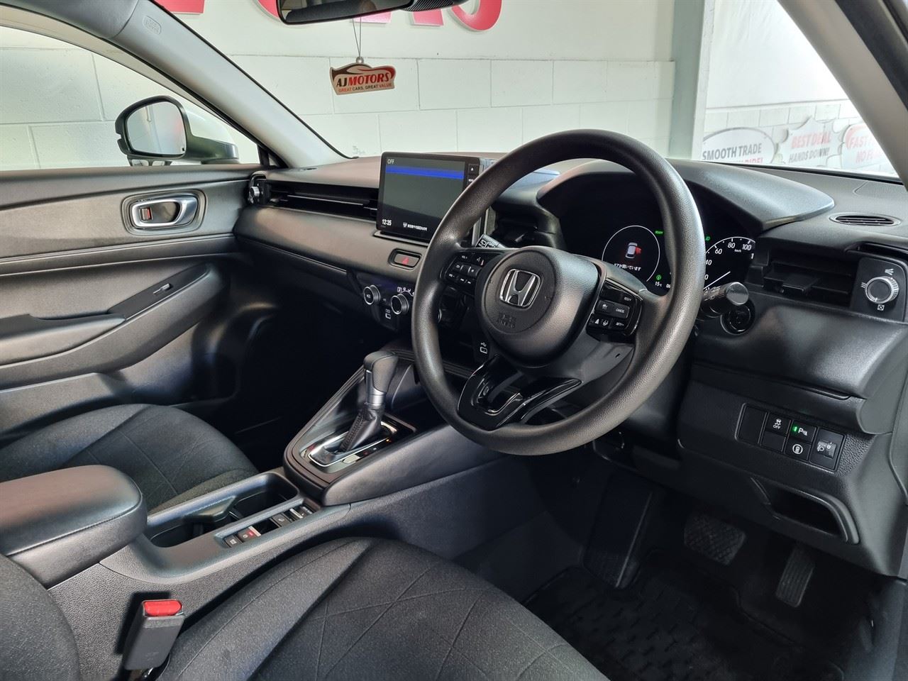 Vehicle image 3