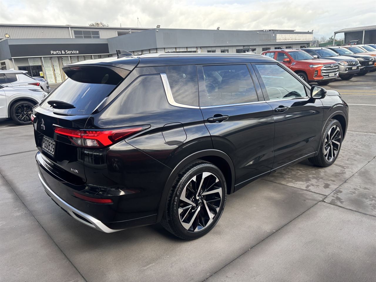 Vehicle image 3