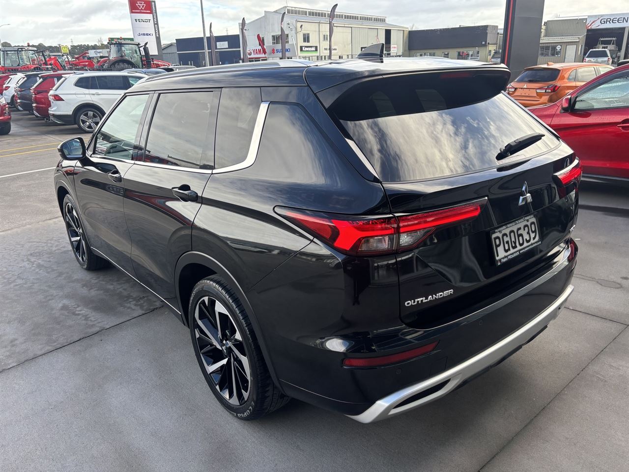 Vehicle image 5