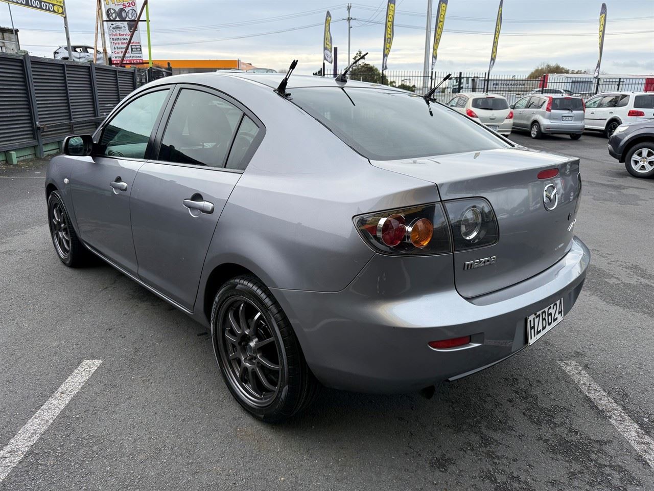 Vehicle image 5