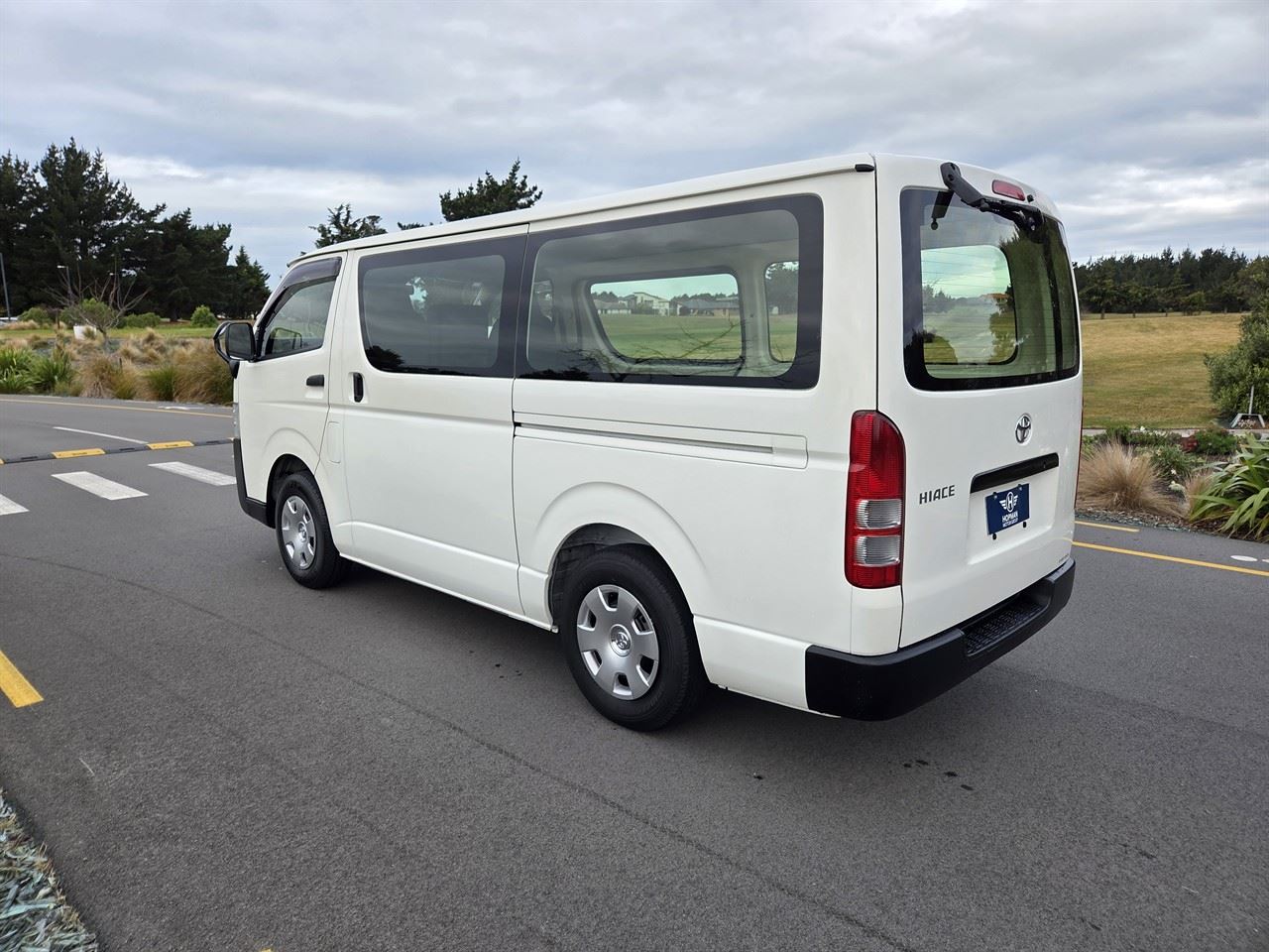 Vehicle image 5
