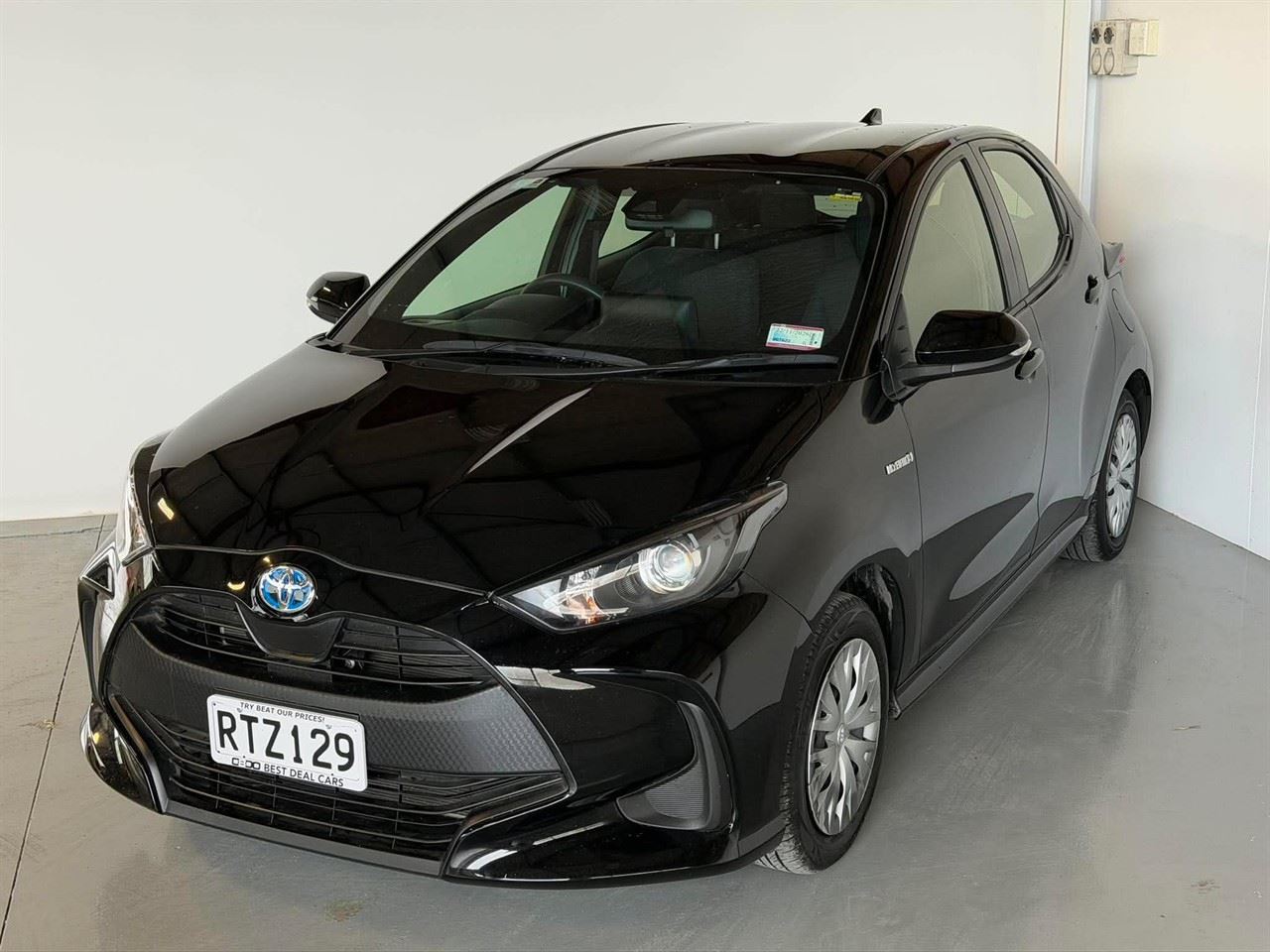 Vehicle image 3