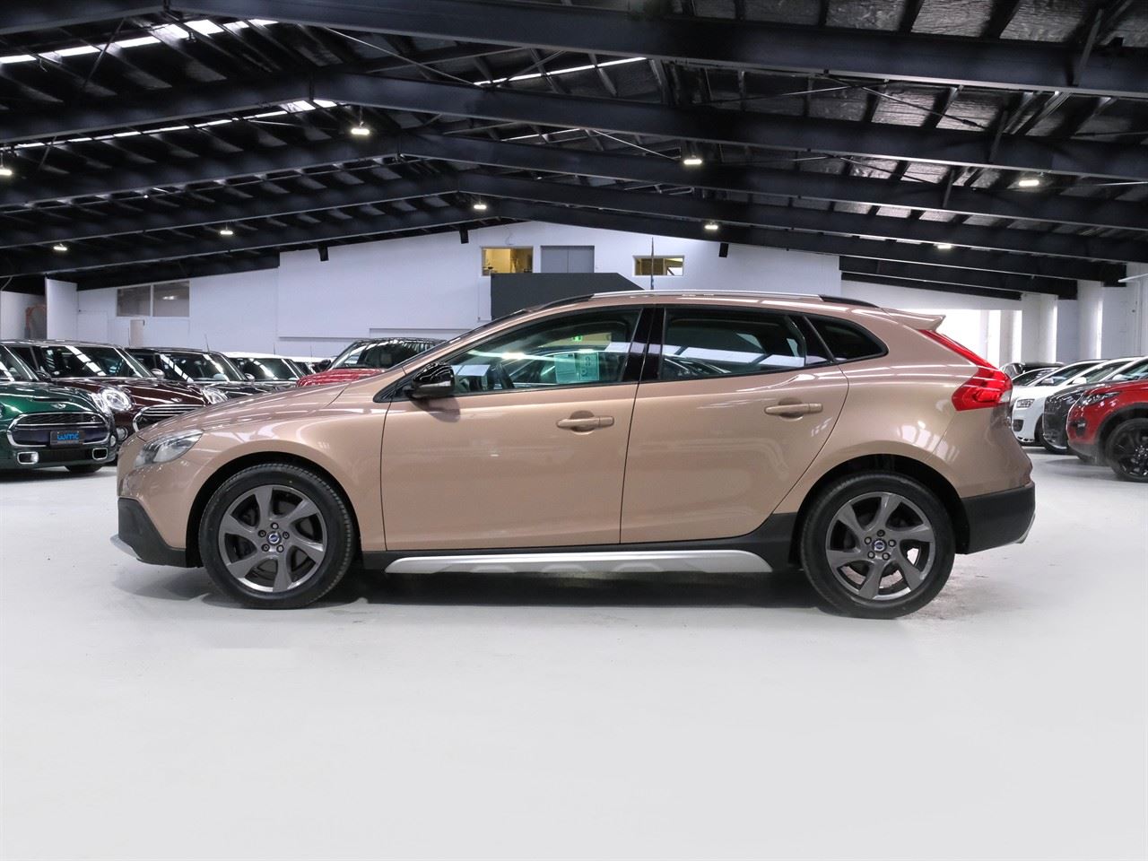 Vehicle image 5