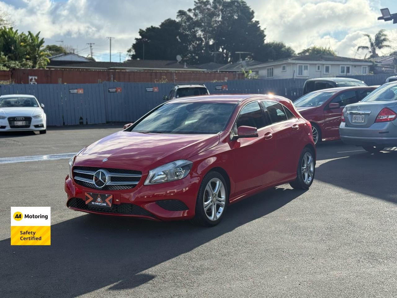 Vehicle image 3
