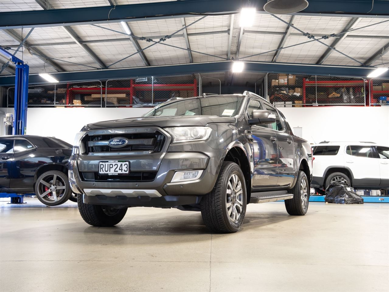 Vehicle image 3