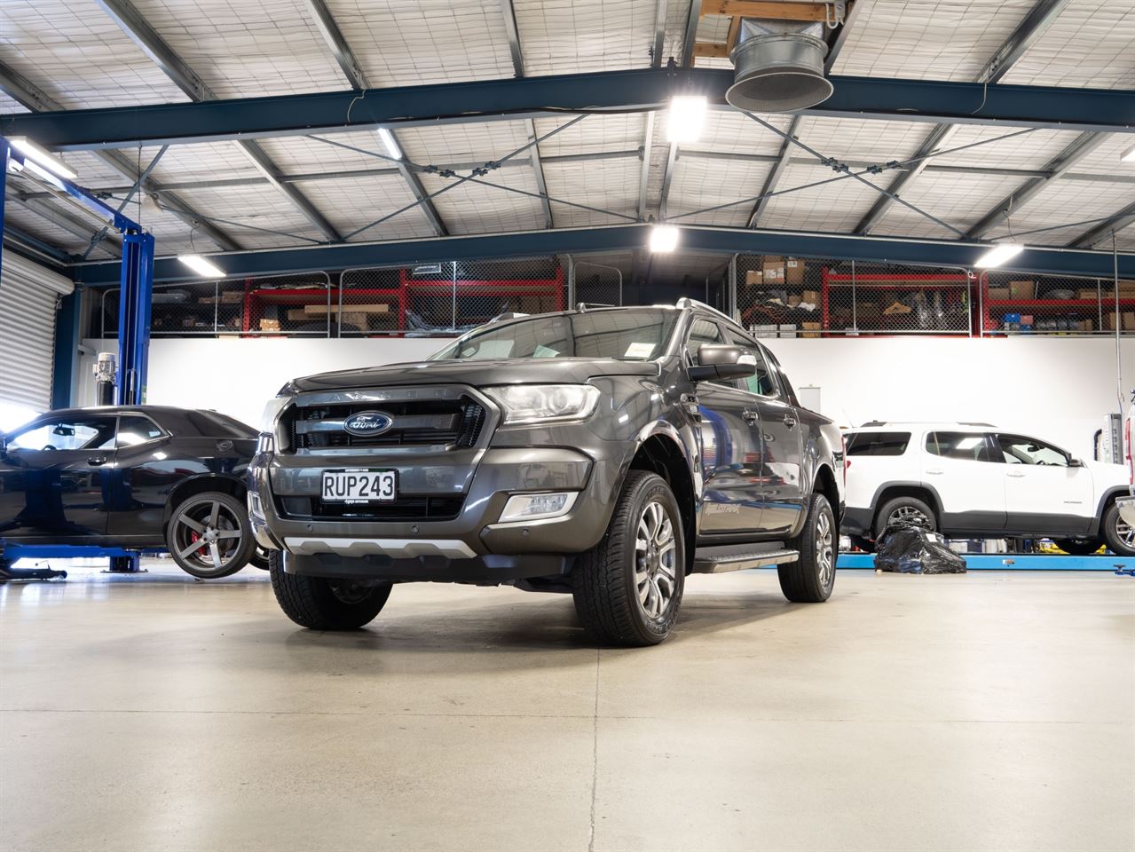 Vehicle image 4