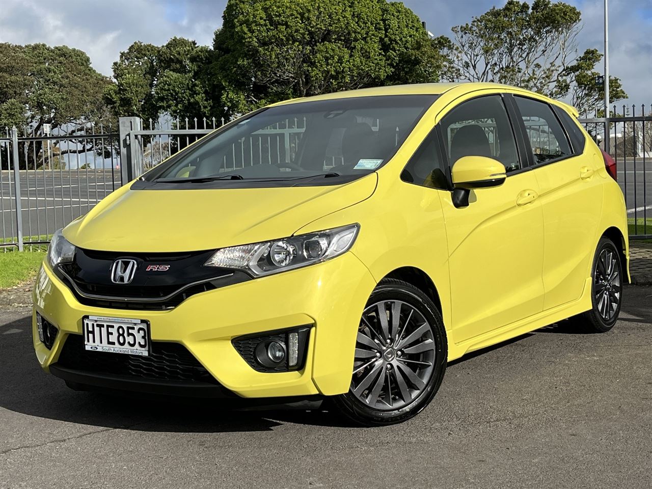 Vehicle image 1
