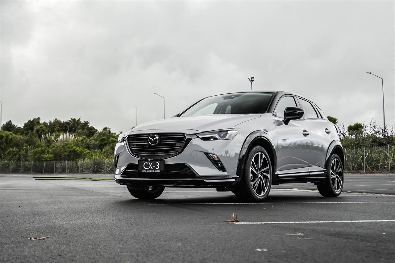 Vehicle image 3