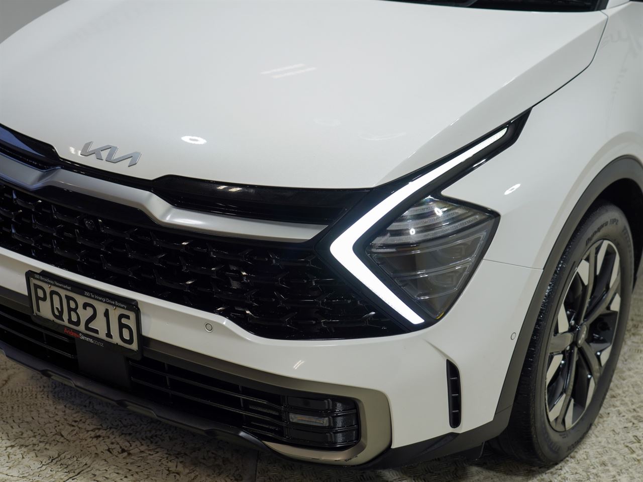 Vehicle image 5