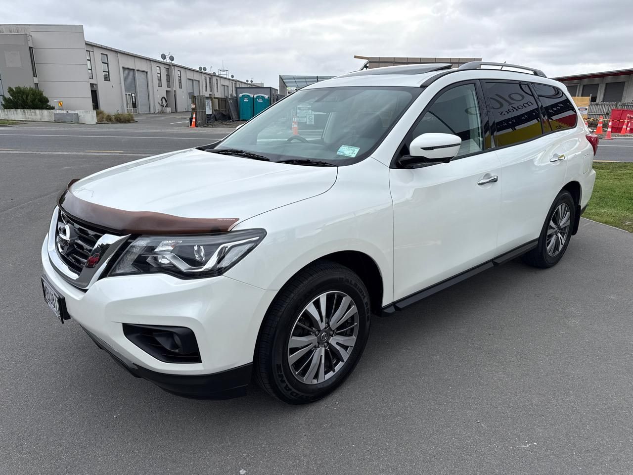 Vehicle image 4