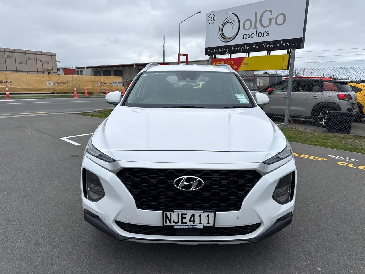 Vehicle image 3