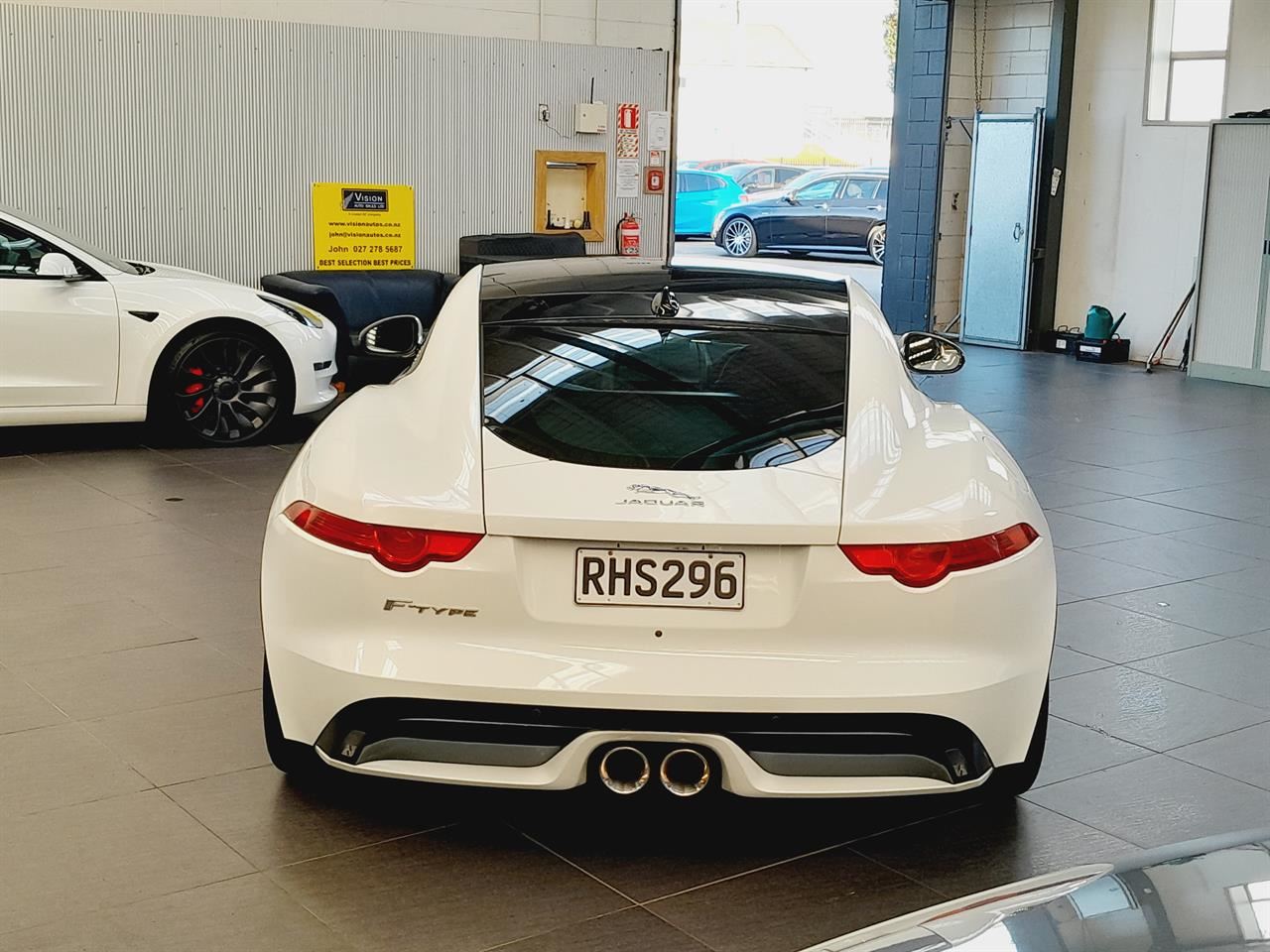 Vehicle image 5