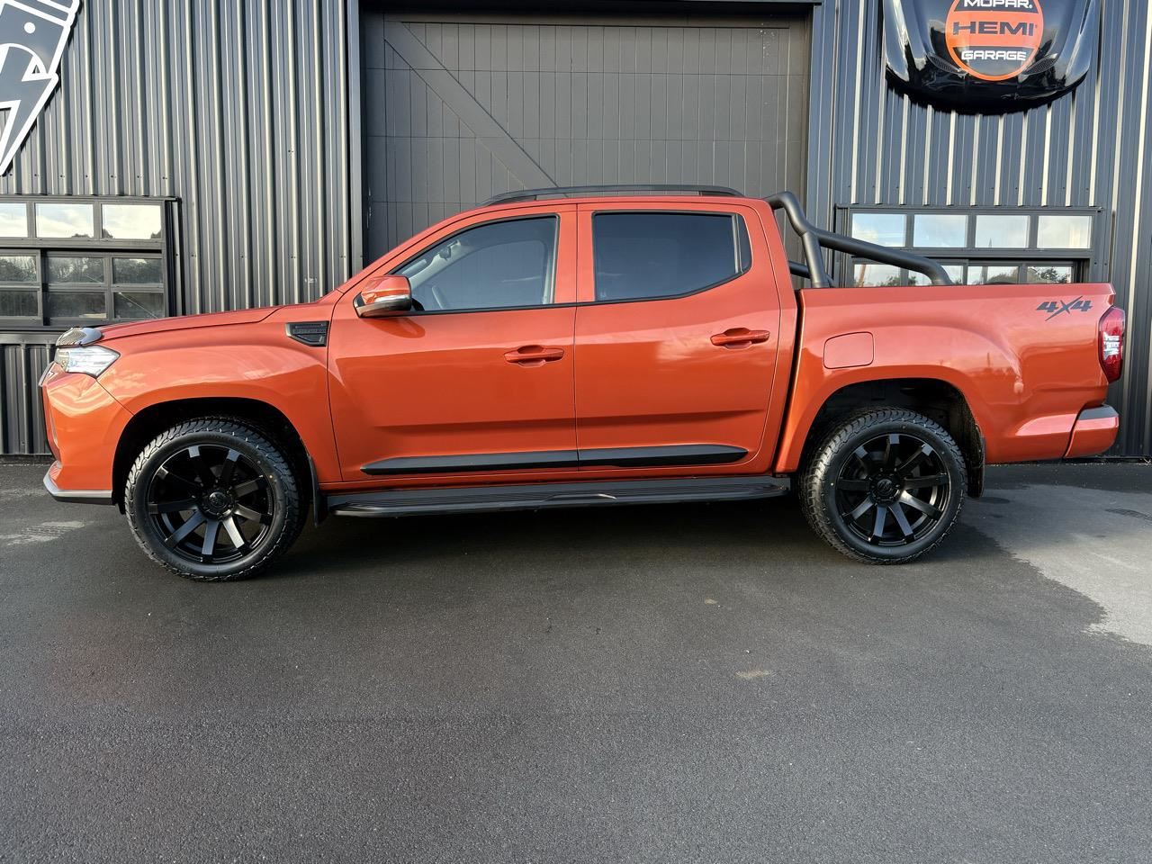 Vehicle image 4