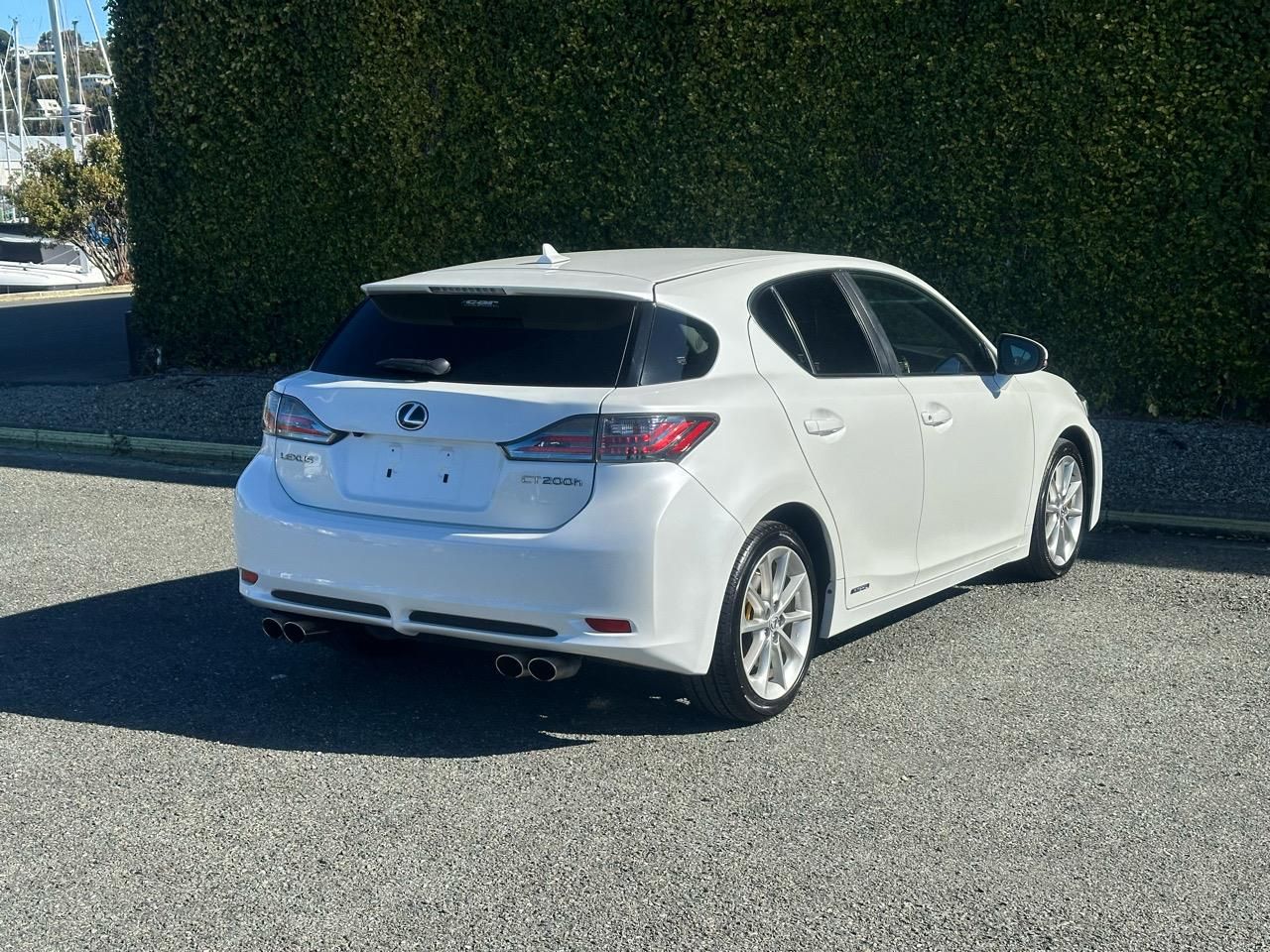 Vehicle image 3
