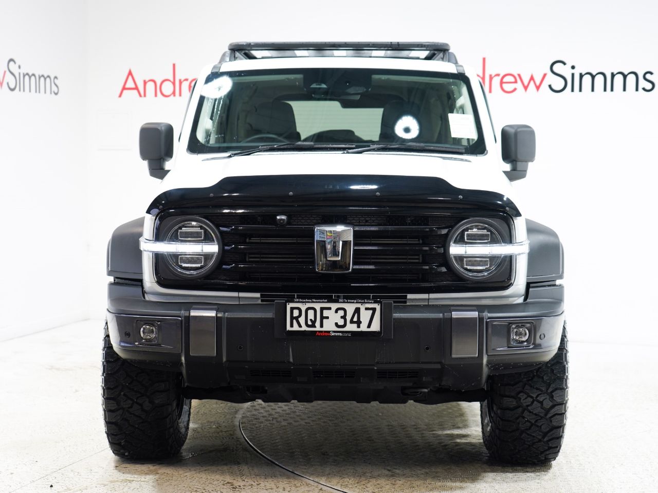 Vehicle image 4