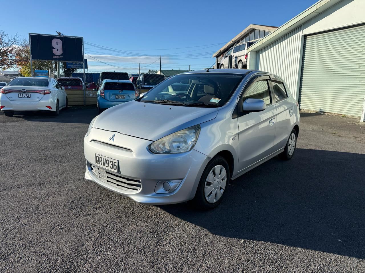 Vehicle image 5