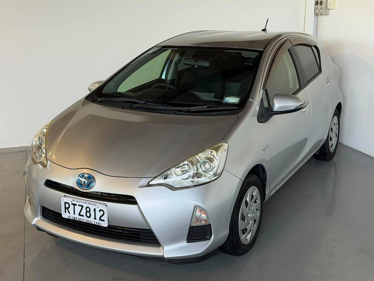 Vehicle image 3