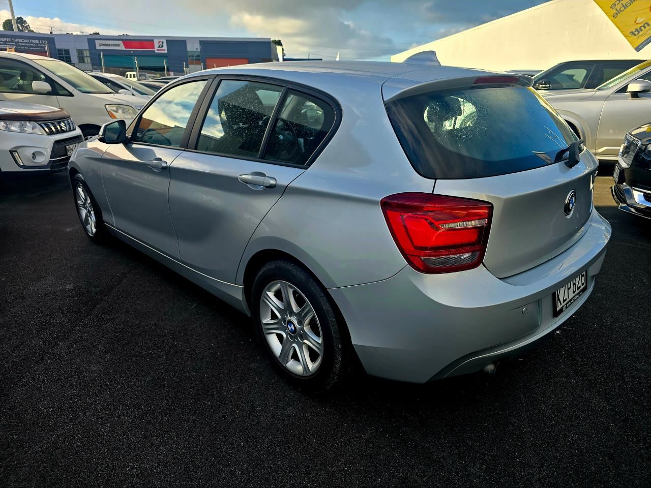 Vehicle image 5
